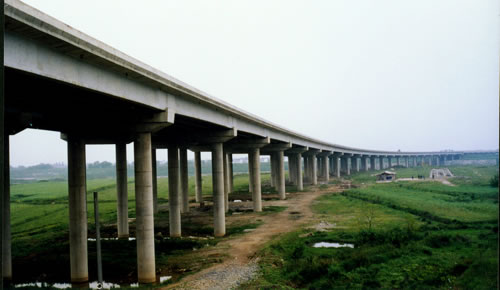 安徽阜周高速跨淮河大橋